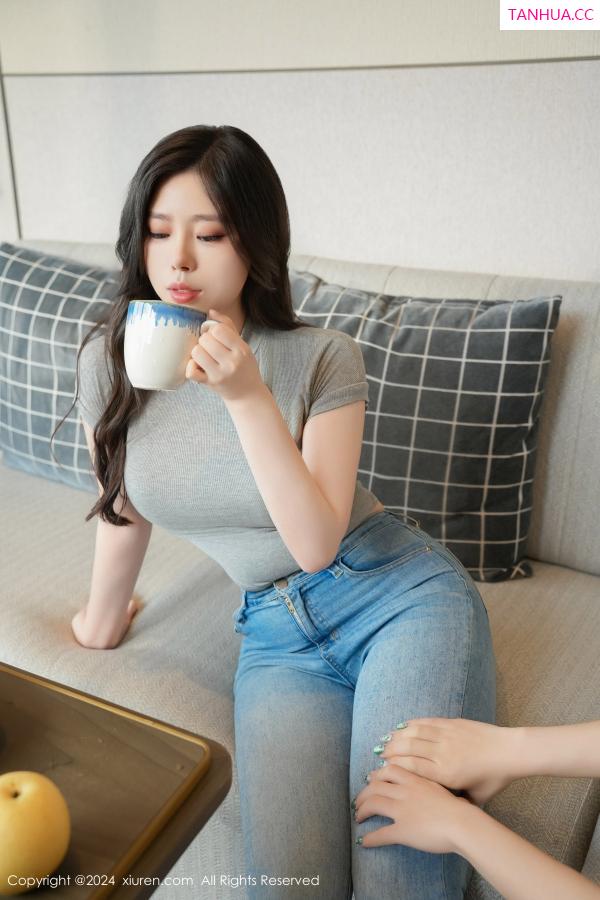 白茹雪  [XiuRen]高清写真图 2024.06.17 No.8711 白茹雪abby 美腿丝袜第16张图片
